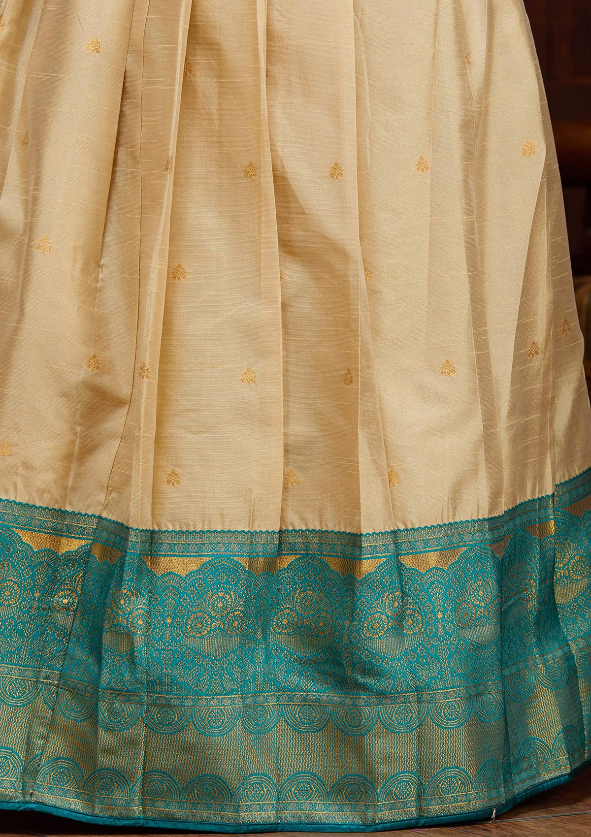 Banarasi Semi-Stitched Lehenga - Image 5