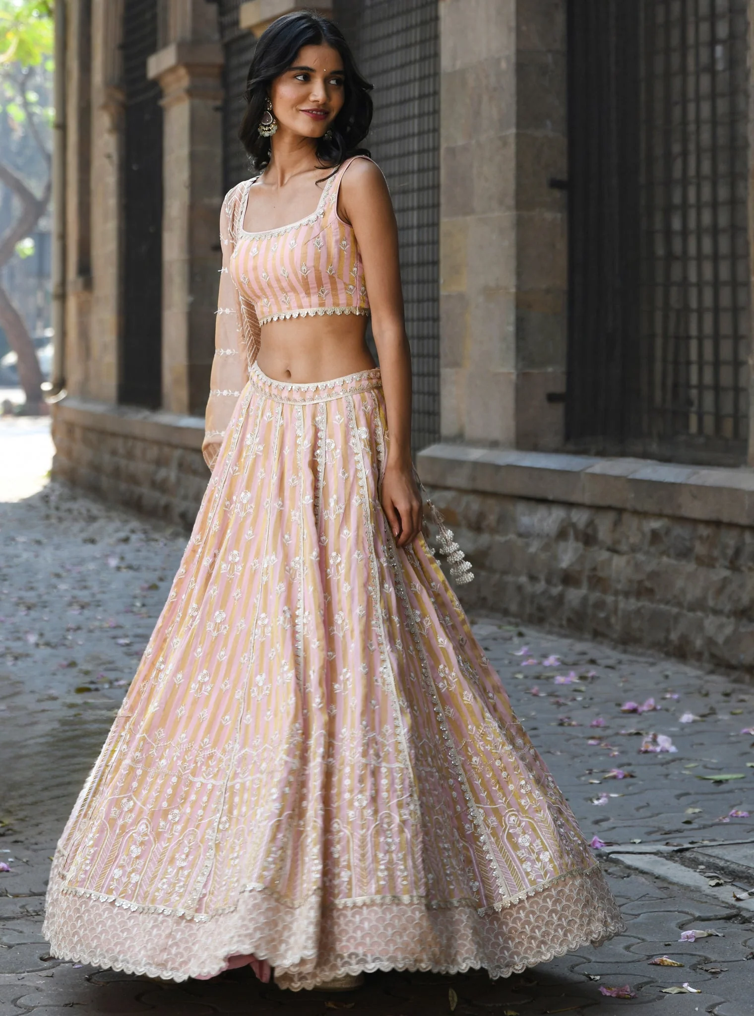 Sindhuri Banarsi Light Pink Lehenga - Image 3