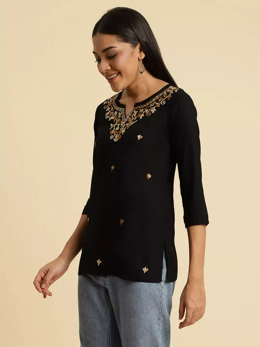 Aiza Kashmiri Black Short Kurti - Image 2