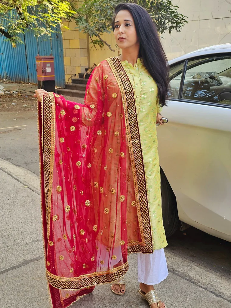 Embroidered Maroon Bridal & Wedding Wear Net Dupatta - Image 5